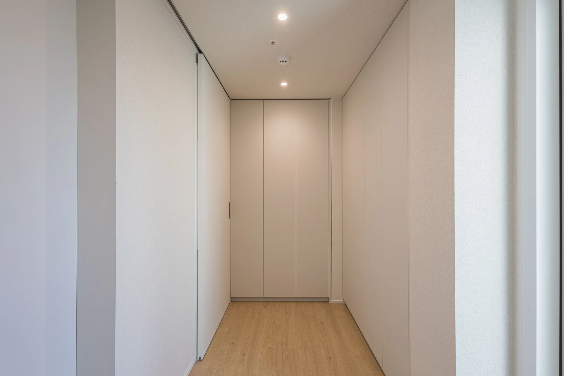 Full-height wardrobe